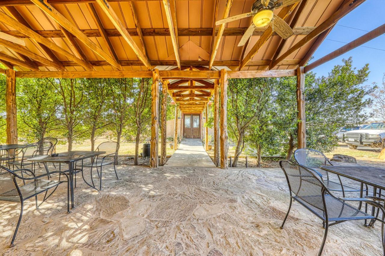 The Pecan @ Mendelbaum Winery Guest Cabins Villa Fredericksburg Eksteriør bilde